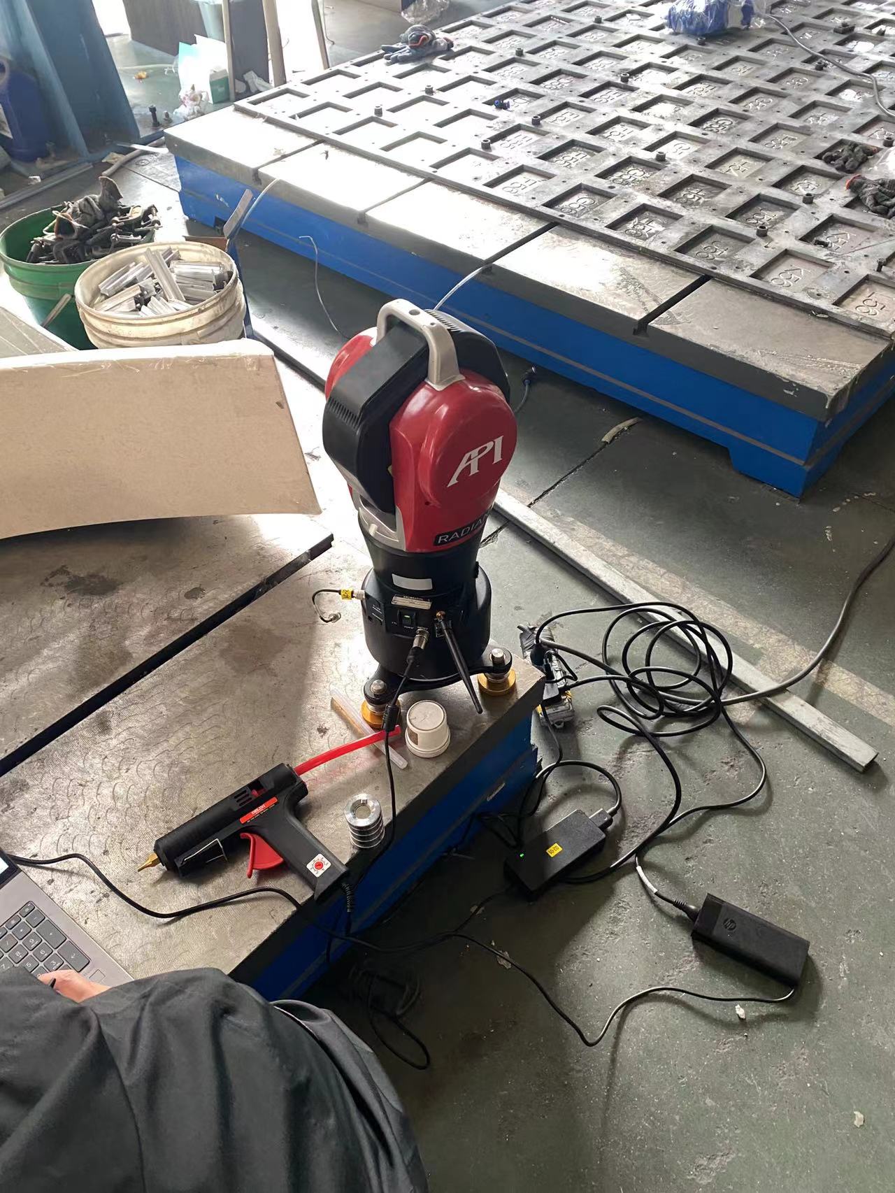 工业机器人绝对定位精度标定-机器人激光跟踪仪标定技术 工业机器人绝对定位精度标定 机器人激光跟踪仪标定技术 第1张
